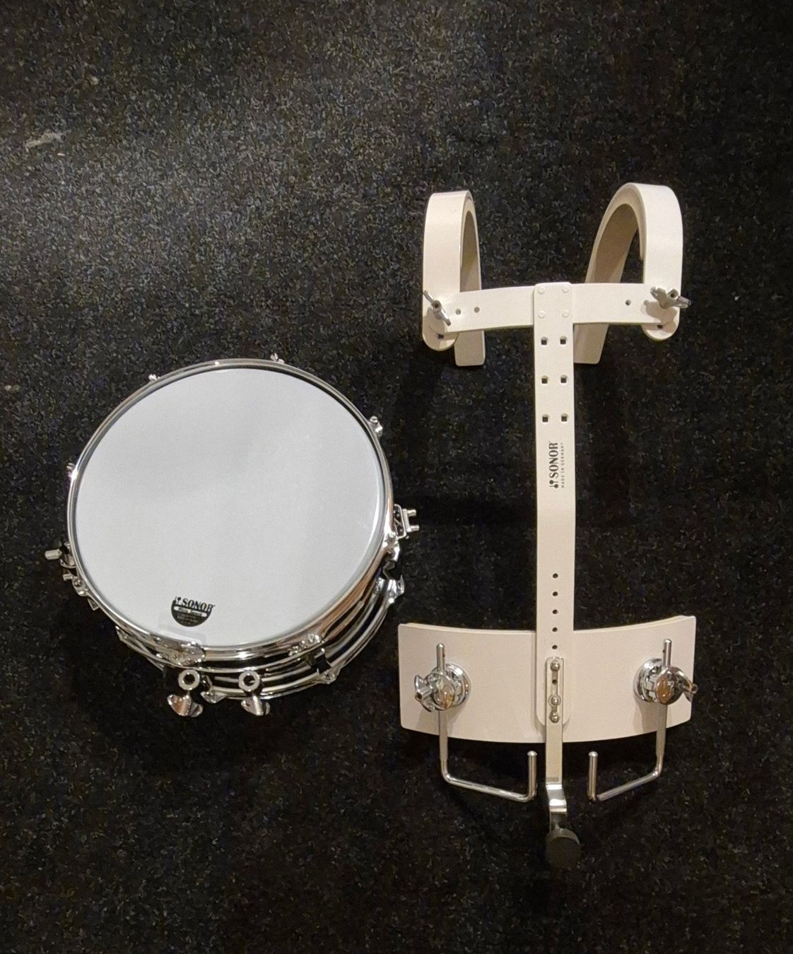 Strumenti musicali: Marching Snare Sonor MP 454 mit Tragegestell – Usato da Au ZH venduto da tilajo