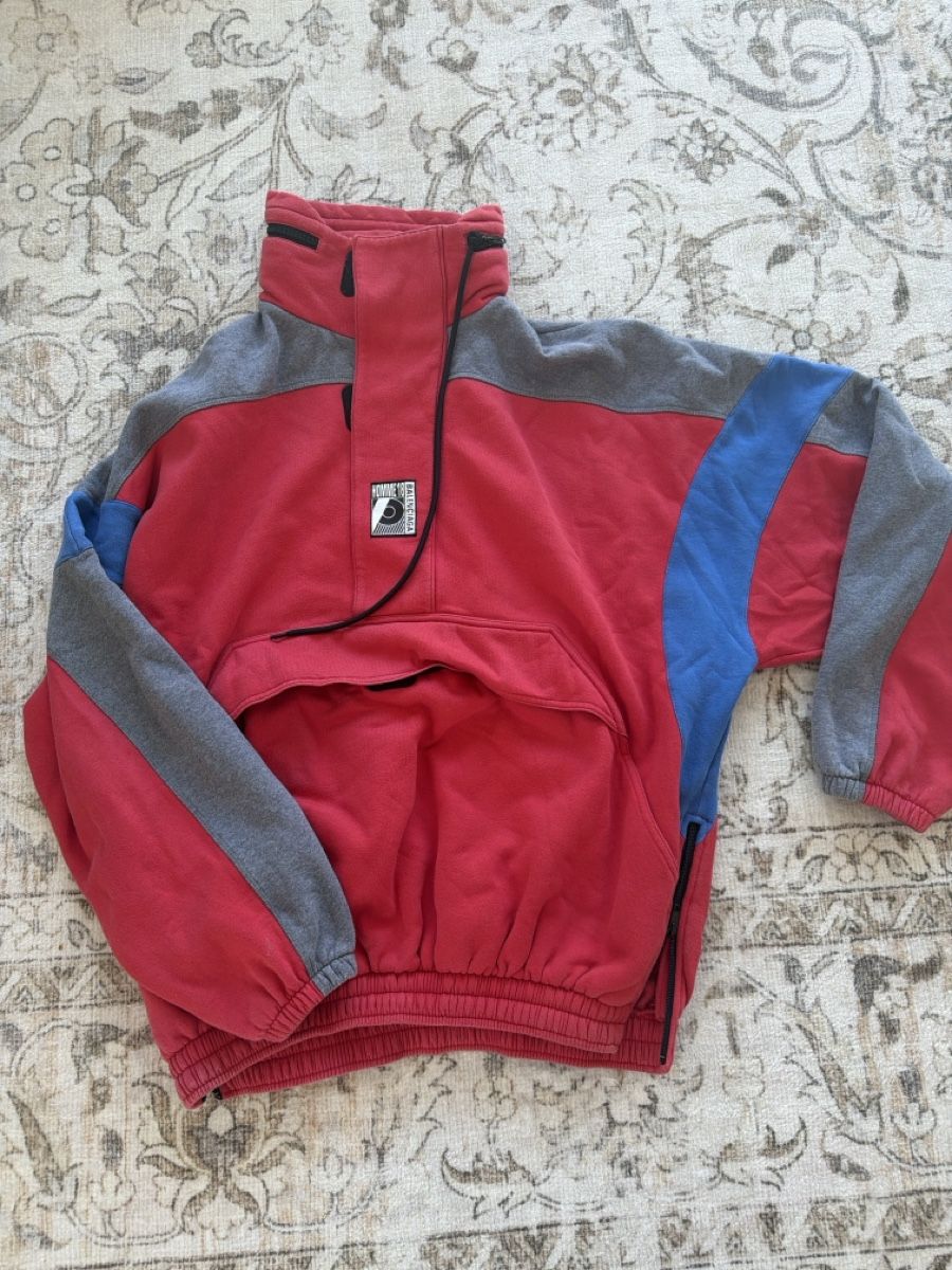 Balenciaga Maglioni & Felpe: Balenciaga Pullover rot grau blau  – Usato da Rothenthurm venduto da LaThie
