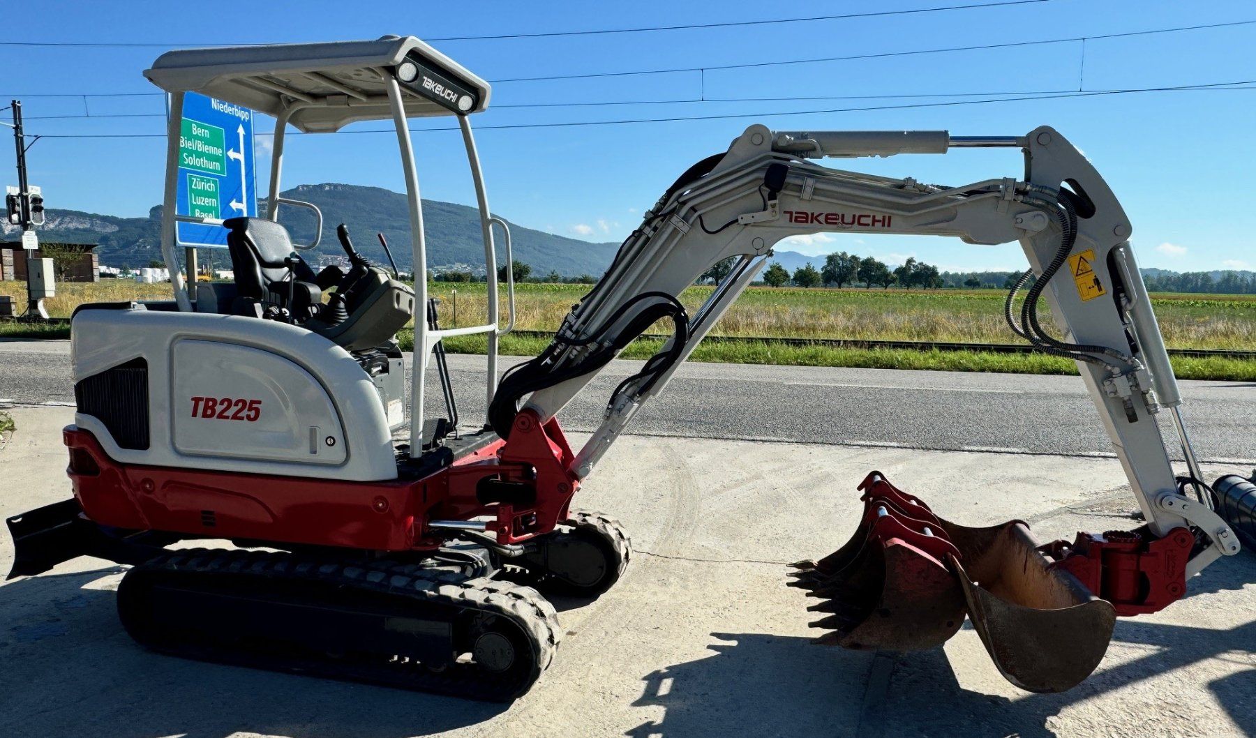 Takeuchi Escavatori: Bagger Takeuchi TB225 2.5T Nr. 204 – Usato da Niederbipp venduto da baggerch 3