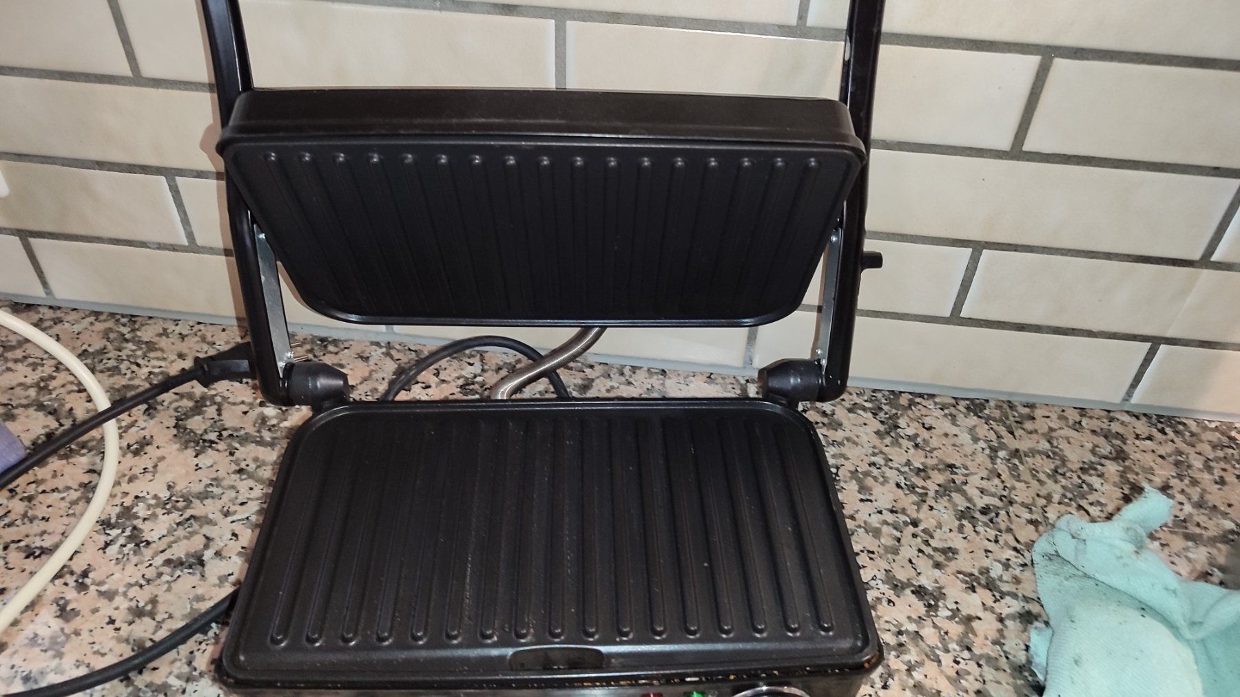 Fust Appareils de cuisine: Sandwich-Maker, Fust, Top-Zustand – D'occasion à Brüttisellen par nic_xm7s