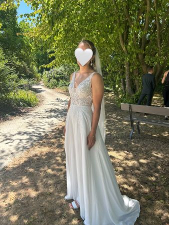 Traumhaftes Hochzeitskleid Gr.36 mit Schleier & Unterrock