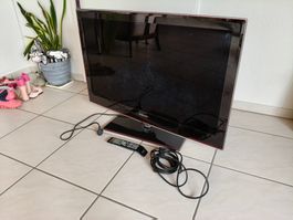 Samsung Fernseher inkl. Fernbedienung & HDMI-Kabel - 46 Zoll