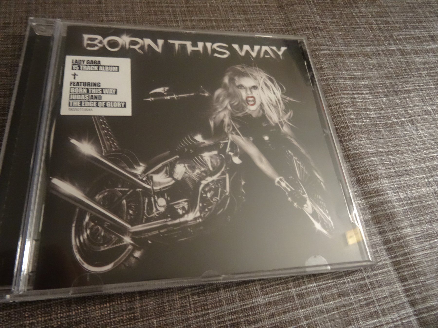 CD: Lady Gaga - Born This Way CD – Usato da Olten venduto da Disc-Ausverkauf