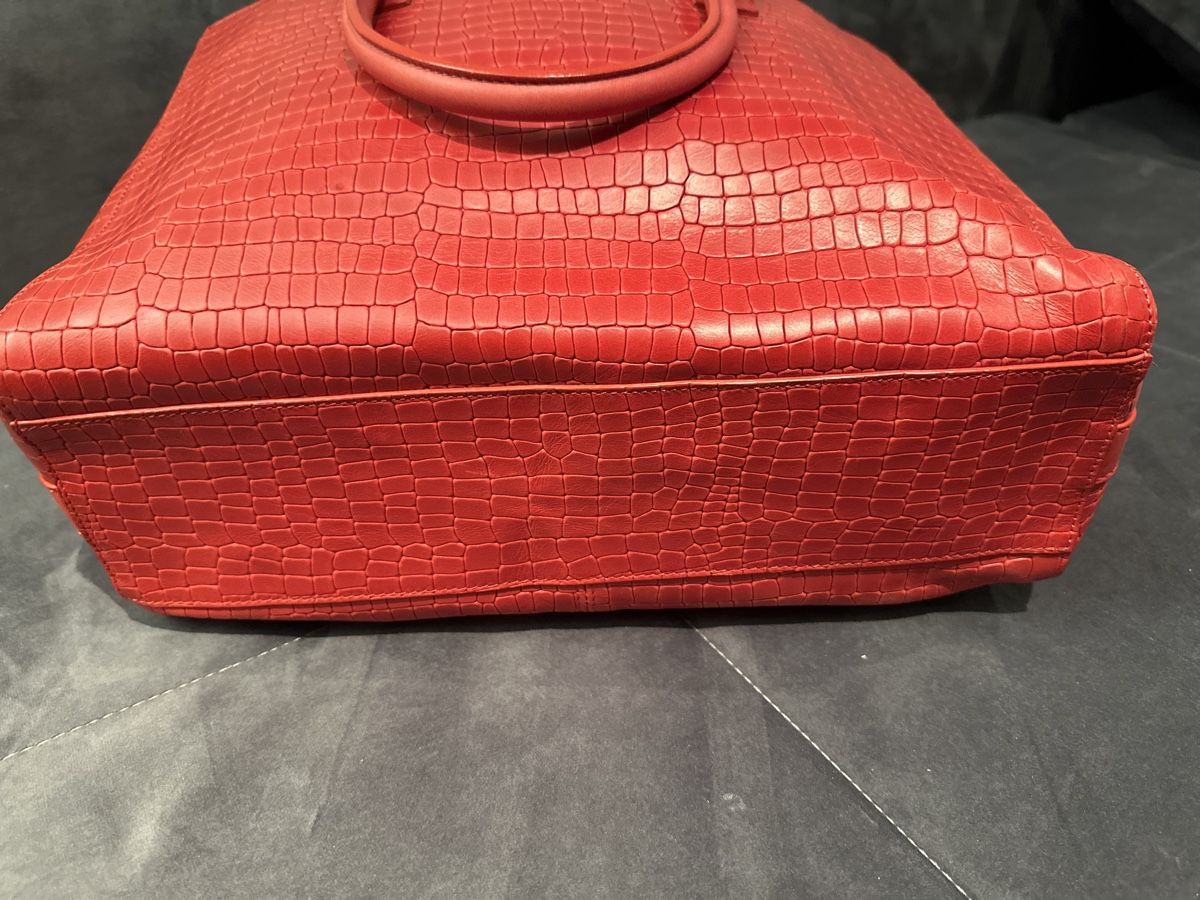 Armani Borse da donna: Armani Handtasche Rot neu – Nuovo (secondo la descrizione) da Däniken SO venduto da NBdesign 1
