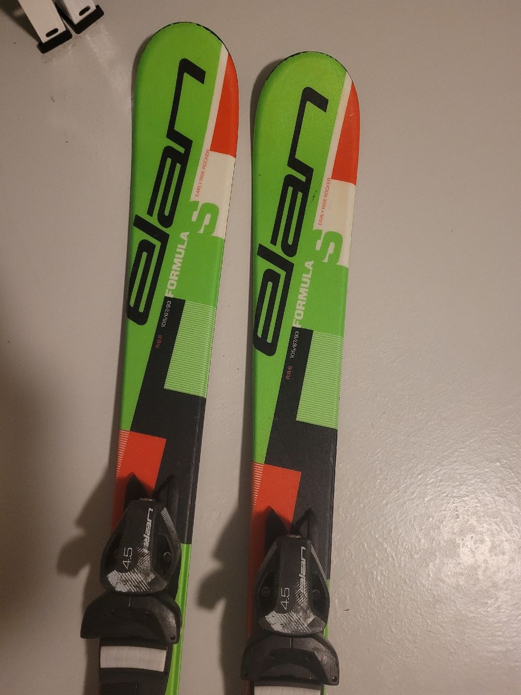 Elan Skis: elan kinderski 120 cm – Gebraucht aus Schalunen von Sunneschiin09 2