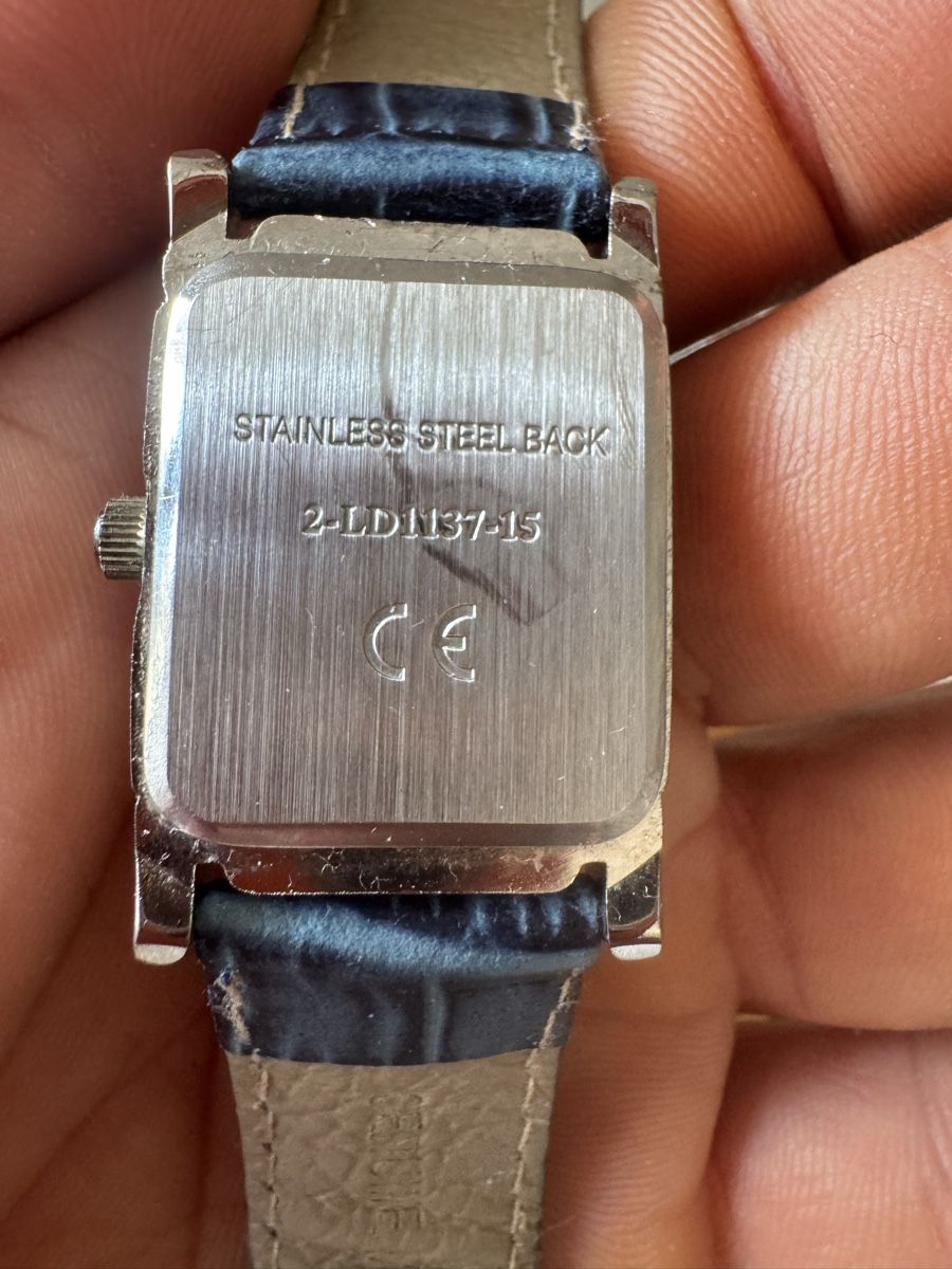 Uhren: Quartz Wristwatch Rectangular Case Black Dial – Gebraucht aus Gerlafingen von naj_vj8s 3