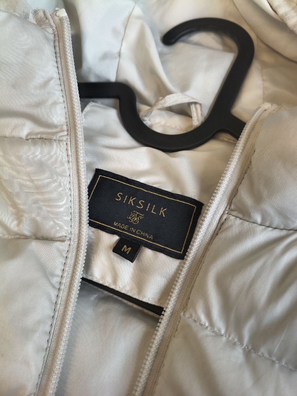 Siksilk Jacken: Siksilk Winterjacke weiss Gr. M – Gebraucht aus Luzern von val_9vv5 3