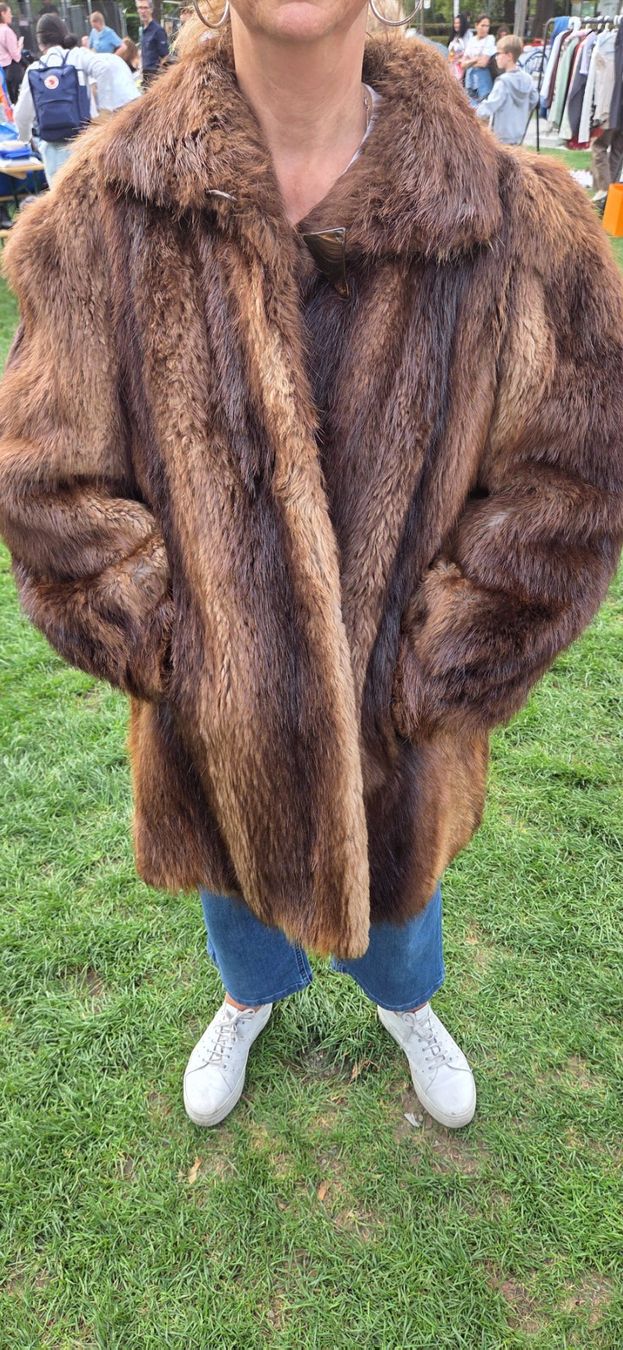 Jacken: Fur Coat size L, beaver – Gebraucht aus Zürich von giu_tp6p