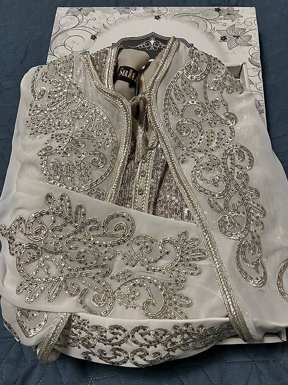 Kleider: Arabisches Kleid – Gebraucht aus Glattbrugg von mir_vx2c 2