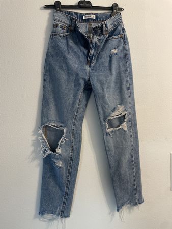 Pull&Bear Jeans Gr. 32 Damen Destroyed Look