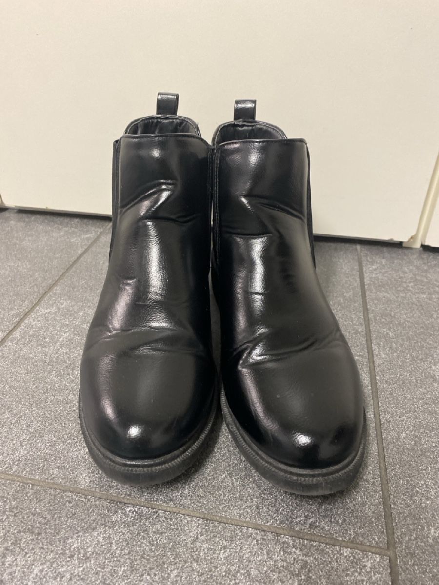 Anna Field Scarpe da donna: Stiefelette schwarz Gr. 41 Anna Field – Usato da Baar venduto da kamasija 1