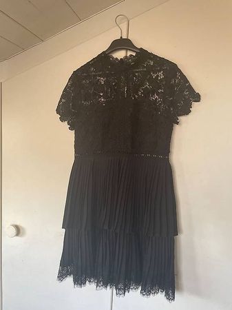 Robe cocktail noire mini 