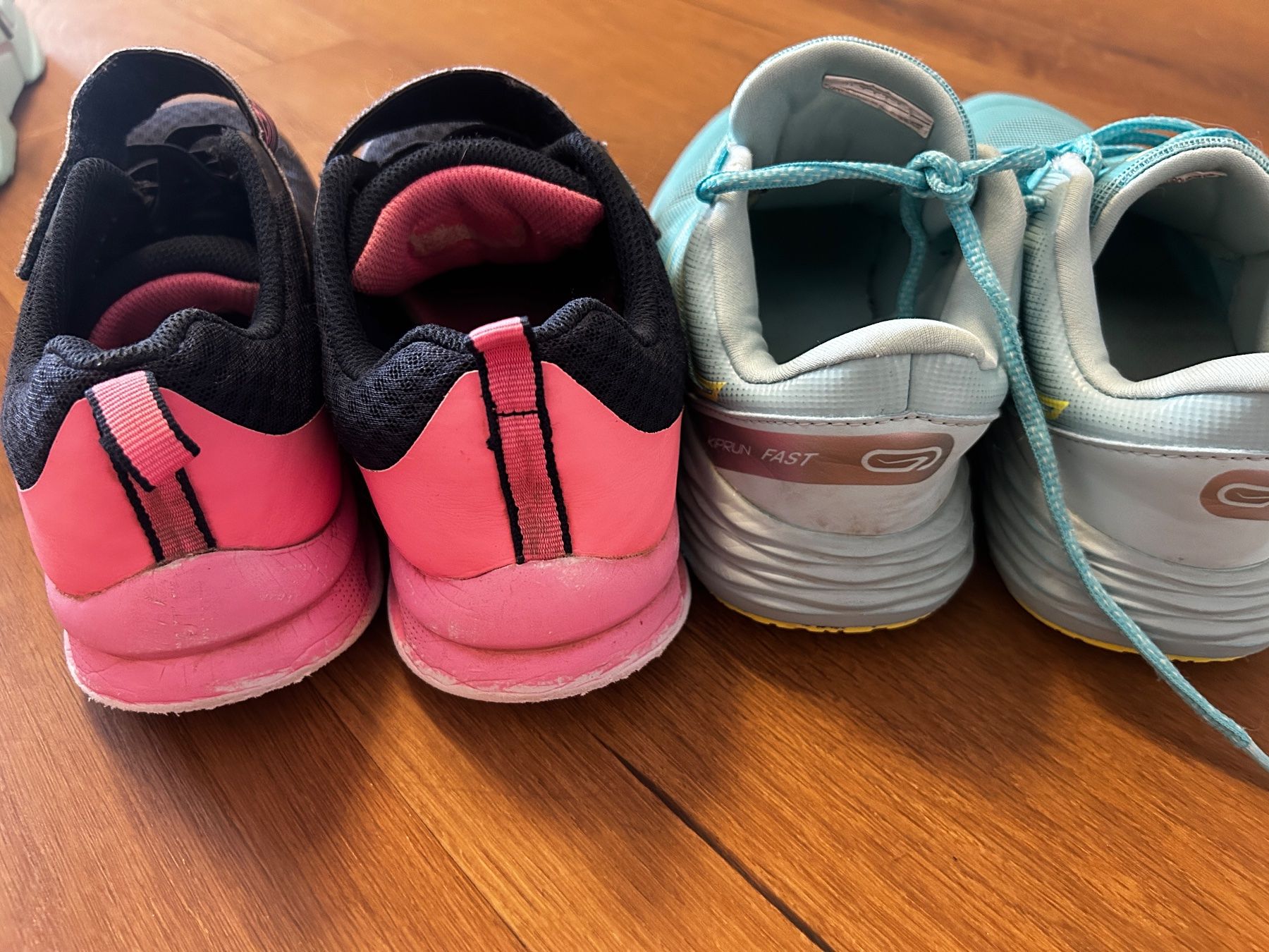 Skechers Scarpe per ragazze: 2 Paar Schuhe Sneakers Gr 36 – Usato da Regensdorf venduto da Spyke55 4