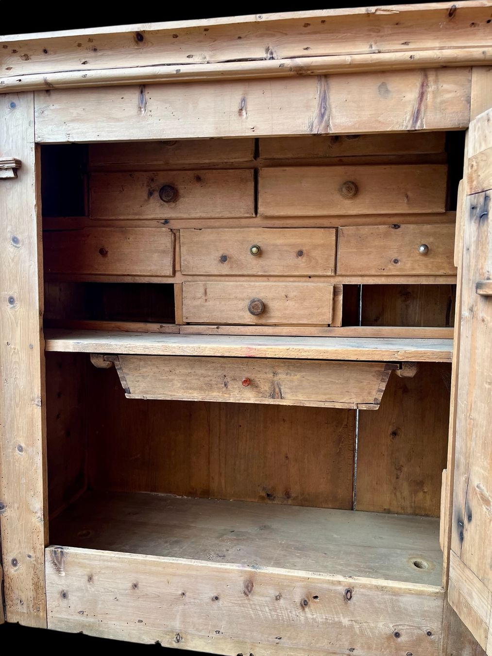 Büffets: Barocker Arvenschrank aus dem Bündnerland – Gebraucht aus Ottikon von san_w99n 1