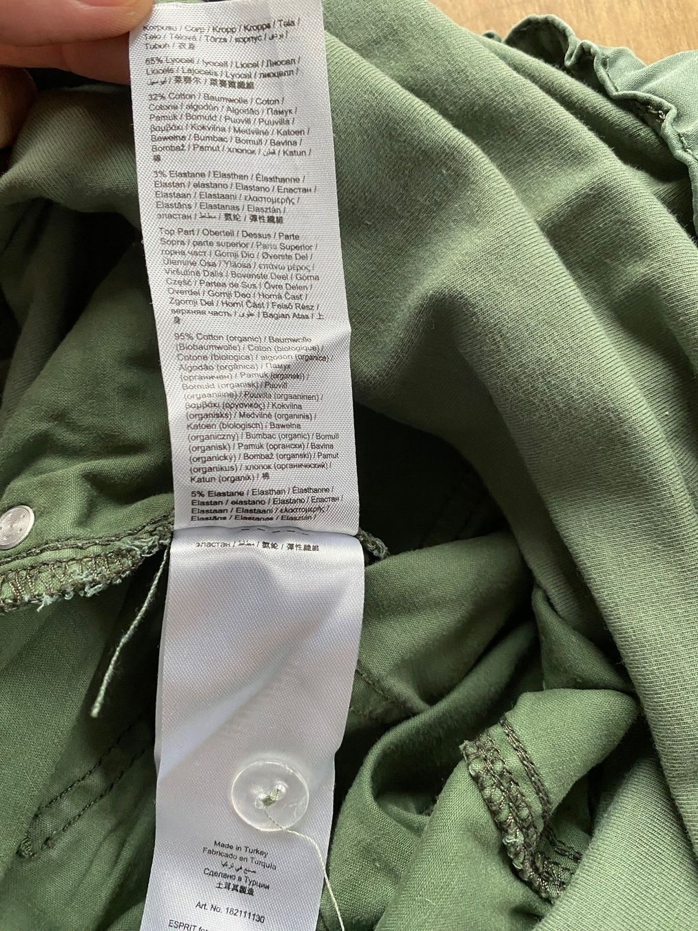 Esprit Pantaloni: ESPRIT - olivgrüne Umstands-Cargohose Gr. 34 – Usato da Meilen venduto da kleisi01 5