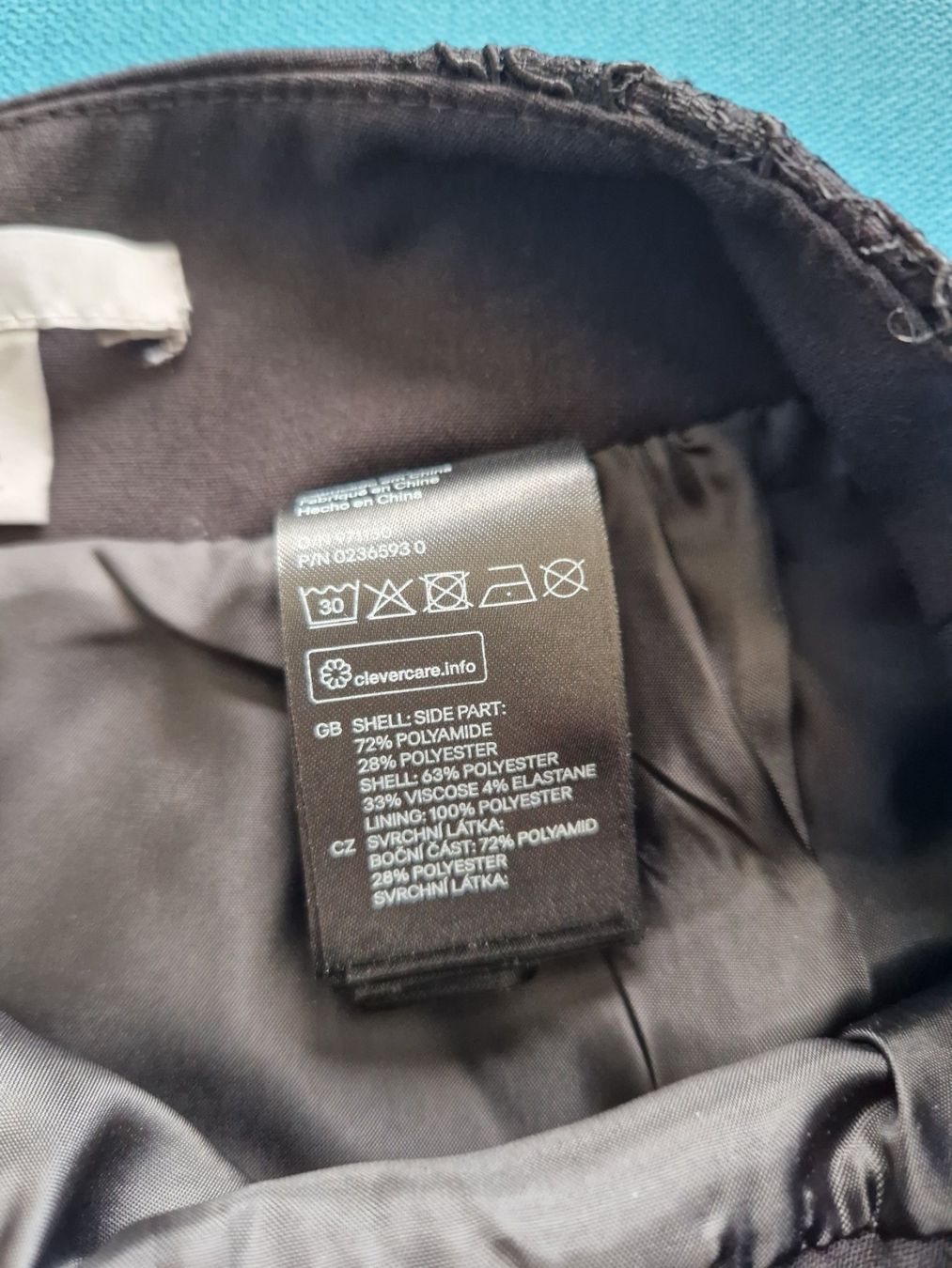 H&M Röcke: Damenjupe schwarz Grösse 36 – Gebraucht aus Bühler von Bluana 4