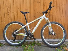 Bergamont Tattoo LTD weiss - high-end kids MTB mit XT & FOX