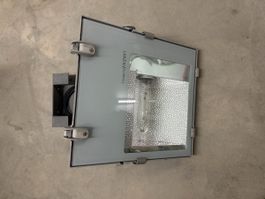 Platzscheinwerfer gross