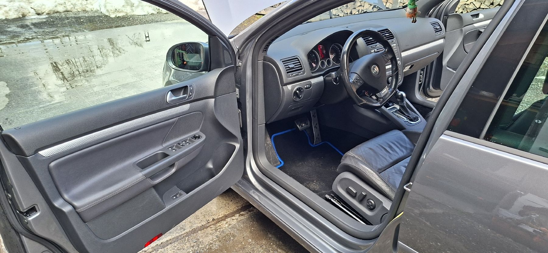 VW Automobili: VW Golf 5 R32 – Usato da Wilderswil venduto da Stoneway 5