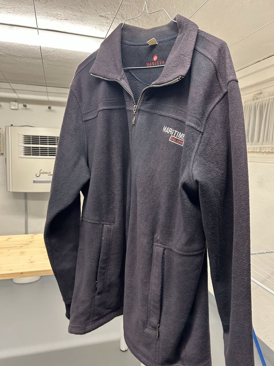Pulls & Sweat-shirts: sweet shirt 52 – D'occasion à Zürich par 11Zitronenfalter