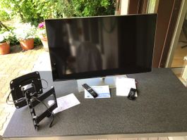 Samsung UE406670 Smart 3D TV, inkl. wandhalter/schwenkarm