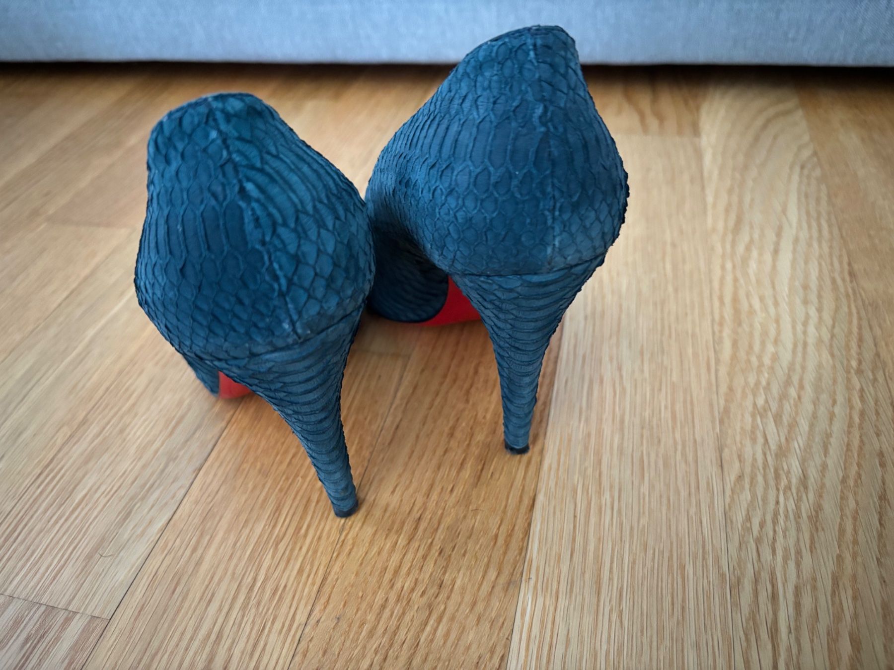 Christian Louboutin Scarpe da donna: Christian Louboutin blaue Highheels – Usato da Duebendorf venduto da tom_lp2m 6
