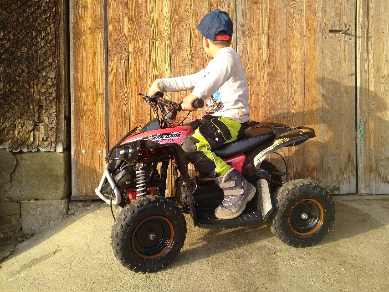 Mini Quad: Kinder Quad ATV Renegate 1000W – Usato da Willisau venduto da Turbofarmers