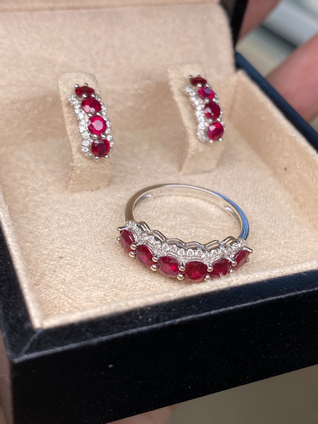 Ringe: Rubin Ring mit Ohrstecker Diamanten/Gold – Neu und originalverpackt aus Sarnen von Yingsperlen1