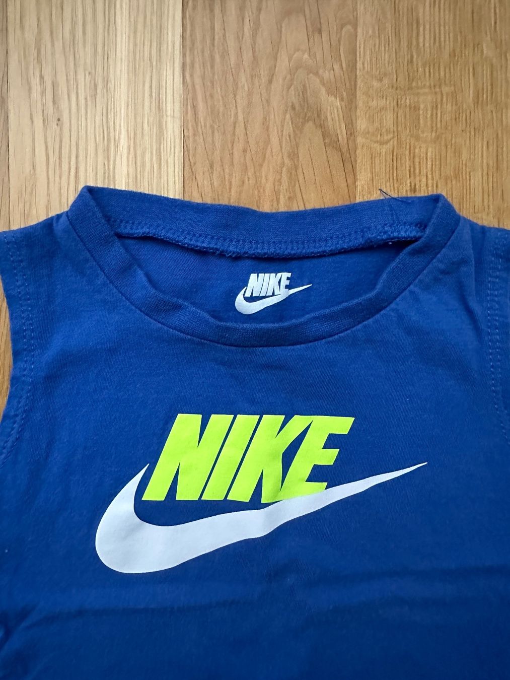 Nike Camicie, Top & T-shirt: Kurzarm Shirt Nike Gr. 80/86 – Usato da Unterägeri venduto da StefanGekko 1