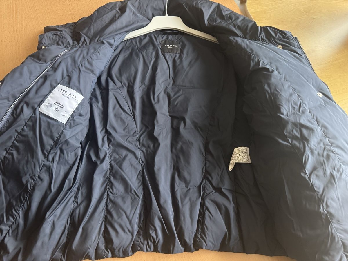Max Mara Giacche: Doudoune Weekend MaxMara bleu marine, taille 38 – Nuovo (secondo la descrizione) da Morges venduto da sandy069 5