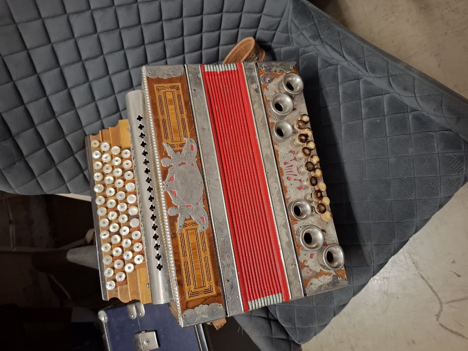 Musikinstrumente: accordéon autrichiennee – Gebraucht aus Villeneuve von BibiVintage 2