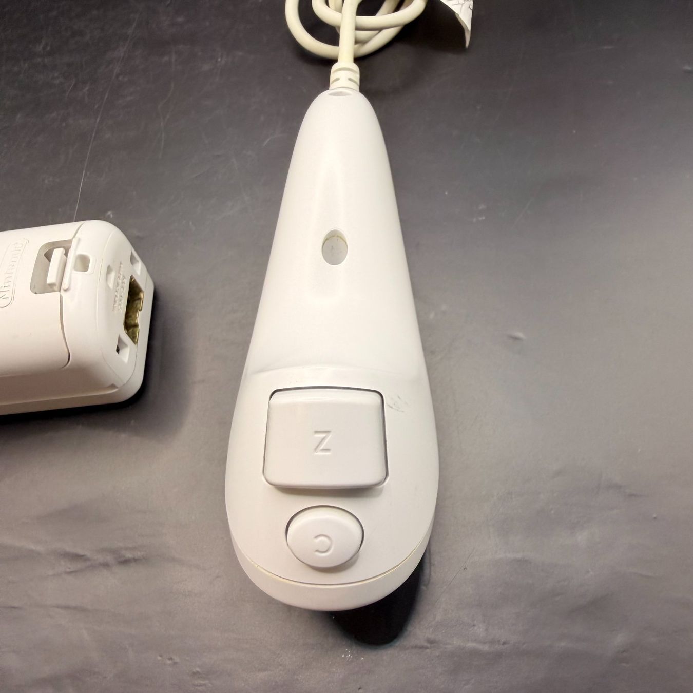 Nintendo Controller: Wii Remote mit Nunchuk Weiss – Usato da Düdingen venduto da Nerdworld 4
