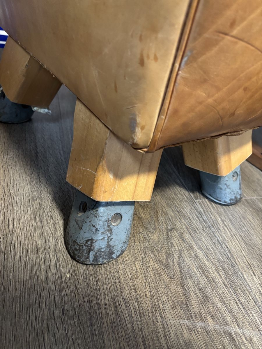 Sgabelli: Vintage Turnbock / Lederhocker, mit Rollen – Usato da Staufen venduto da timelessvintage 4