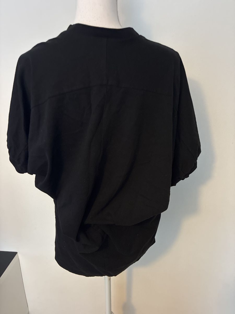 Zara T-Shirts: Oberteil XS Zara – Gebraucht aus Küssnacht am Rigi von Anacerna 1