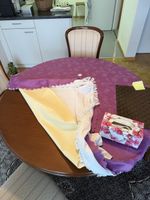 Runder Tisch  mit 4 Stühlen  gemäss Bilder