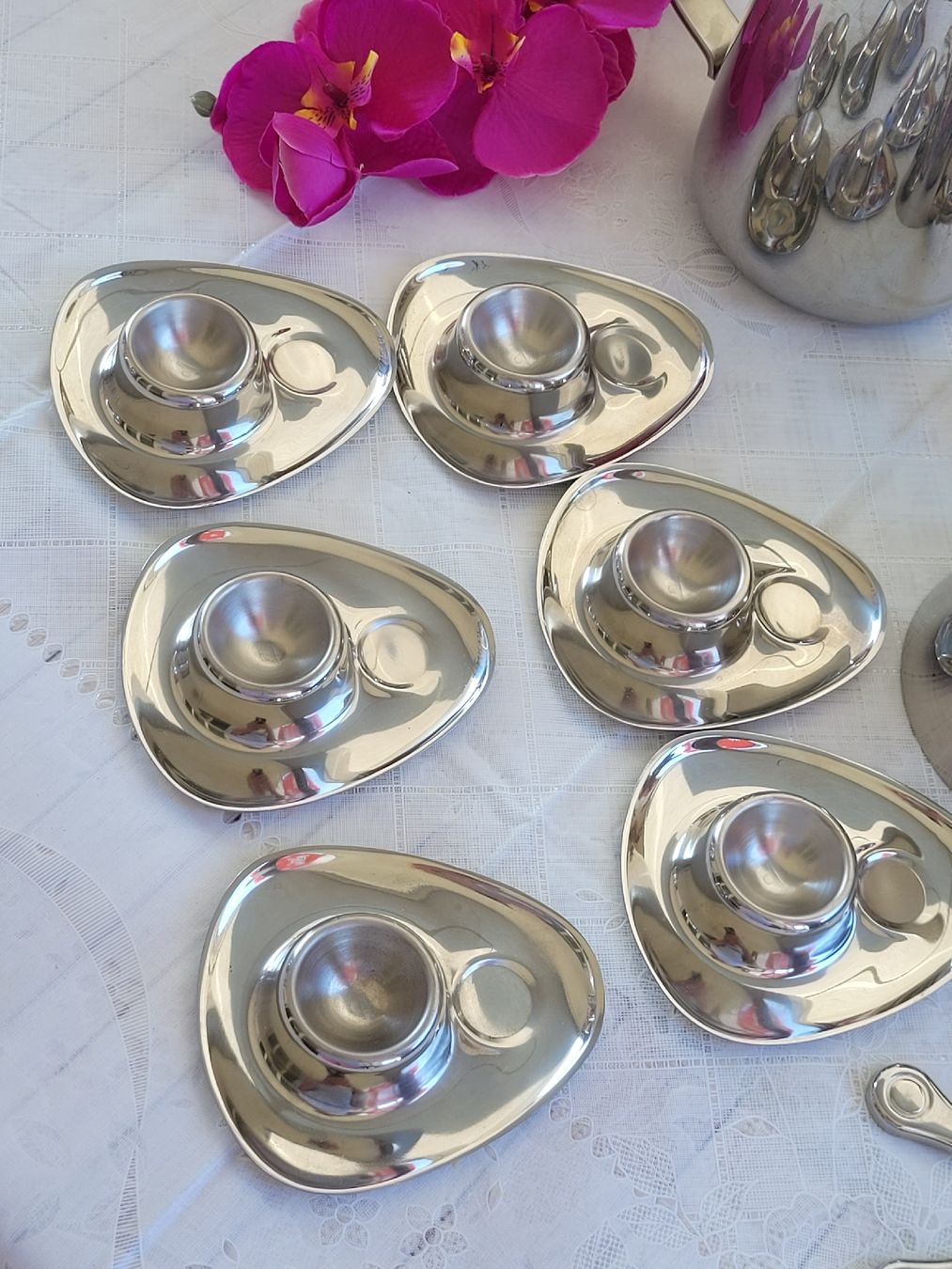Set di piatti: Vintage Geschirrset Edelstahl – Usato da Buttikon SZ venduto da Renco 1
