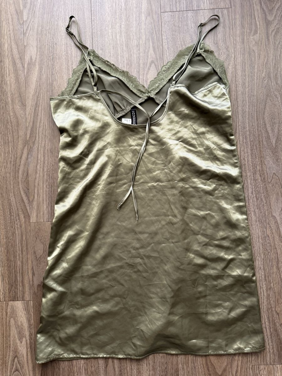 H&M Vestiti: GREEN SILK DRESS💚 – Usato da Dietikon venduto da athiinax 3