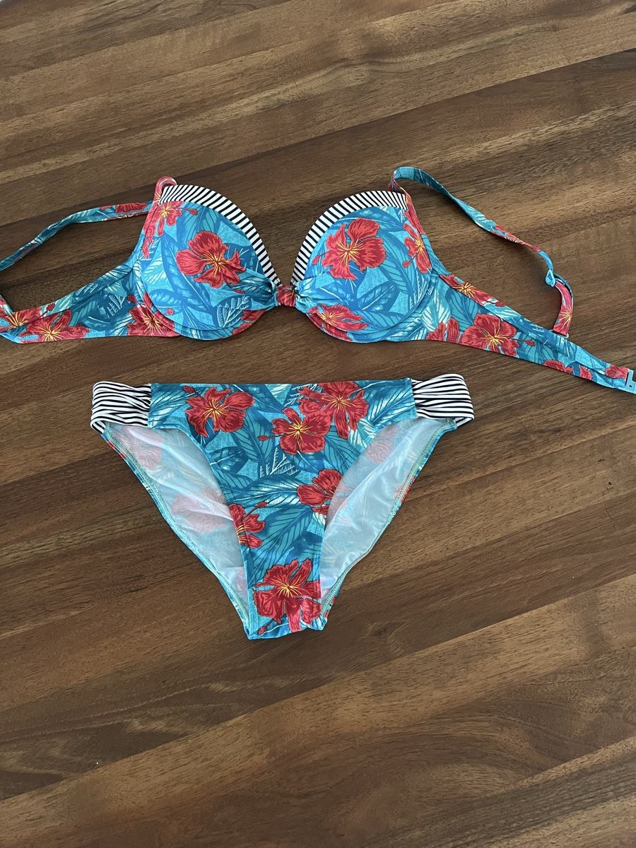 Badekleider & Bikinis: Bikini – Neu (gemäss Beschreibung) aus Wermatswil von -secondchance-