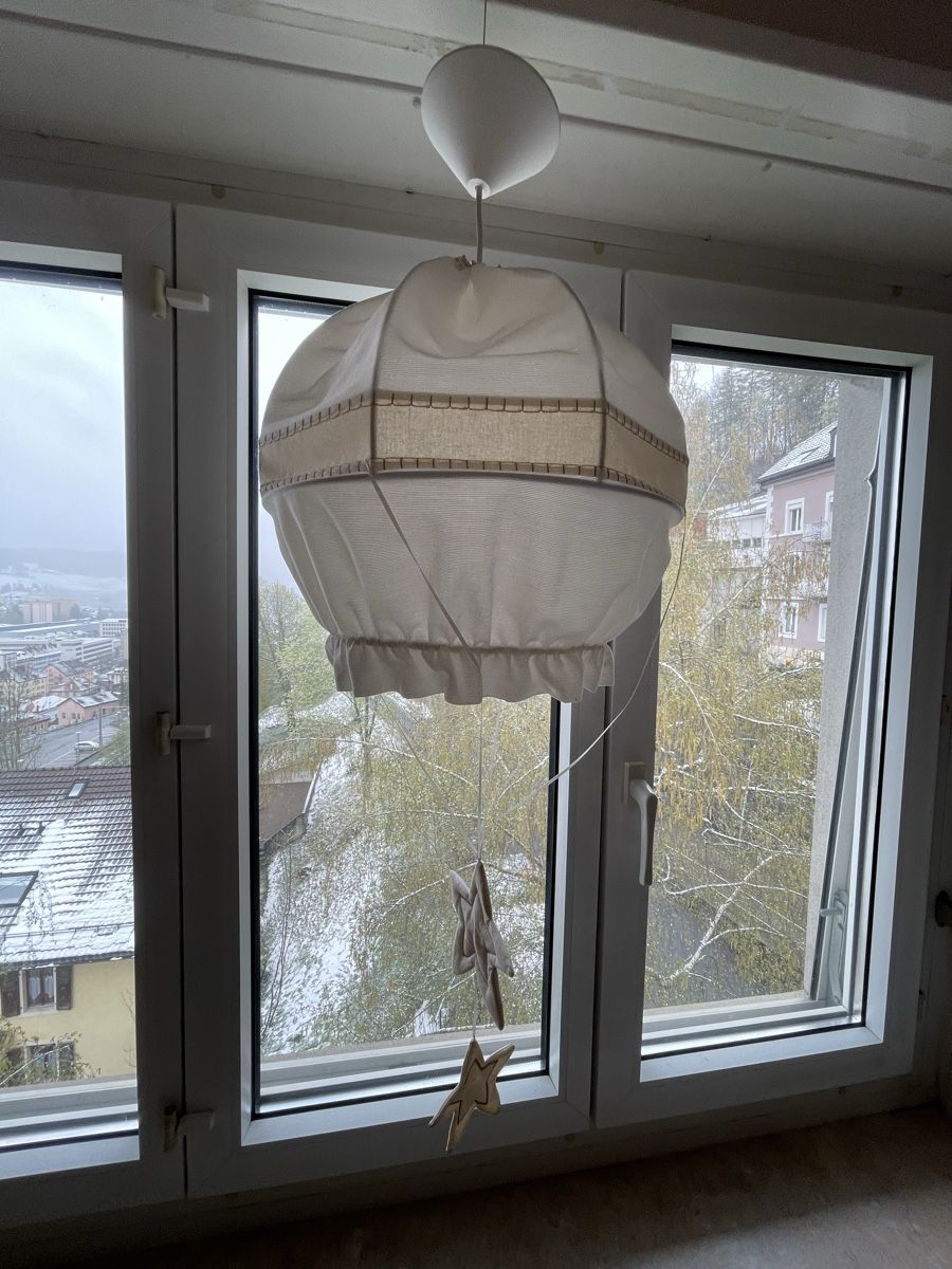 Lampade: Lampe pour chambre style montgolfière – Usato da le locle venduto da caryl