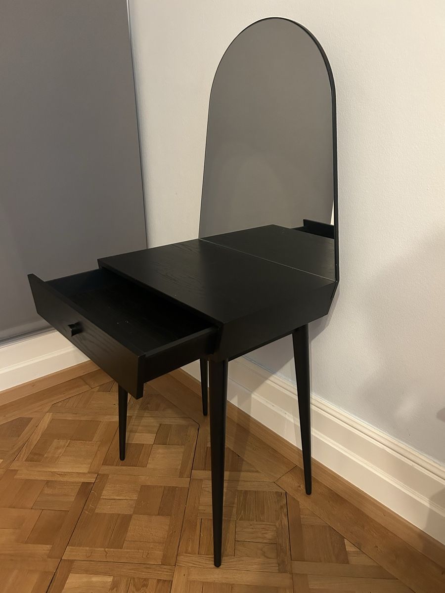 Tavoli da trucco: Eleganter Schminktisch schwarz mit Spiegel – Usato da Zürich venduto da eric8037 1