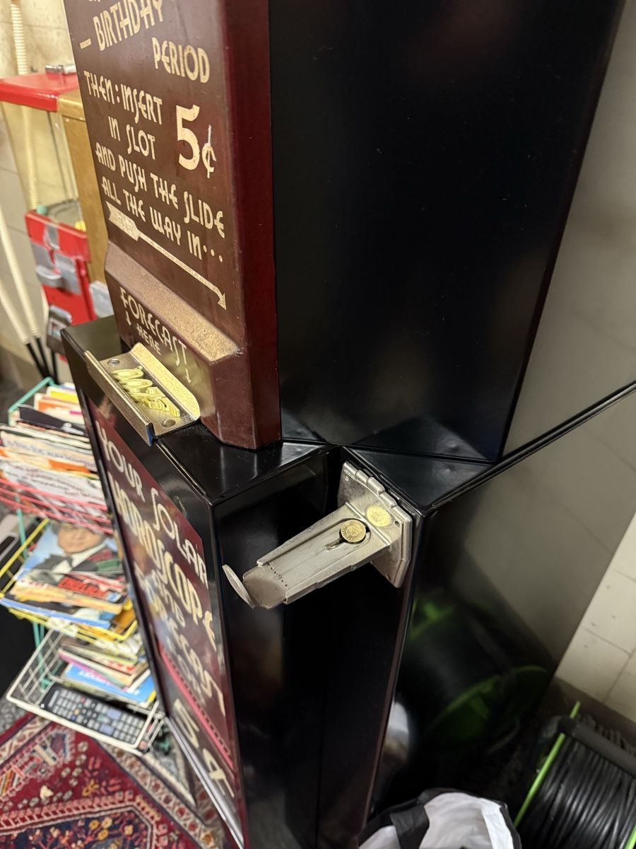 Slot Machine: Wahrsagerautomat 30 er Jahren – Usato da bern venduto da Seeburg 4