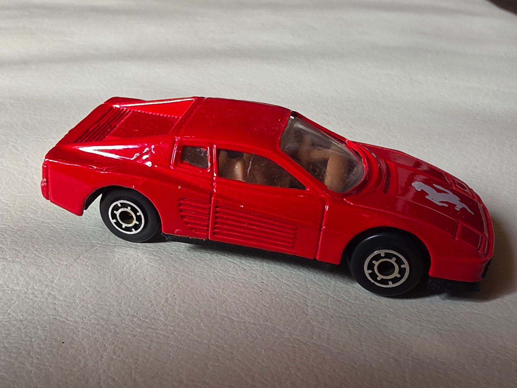 Voitures modèles: Spielzeugauto Modellauto Ferrari Testarossa – D'occasion à Fischbach-Göslikon par PitBullDoll 1