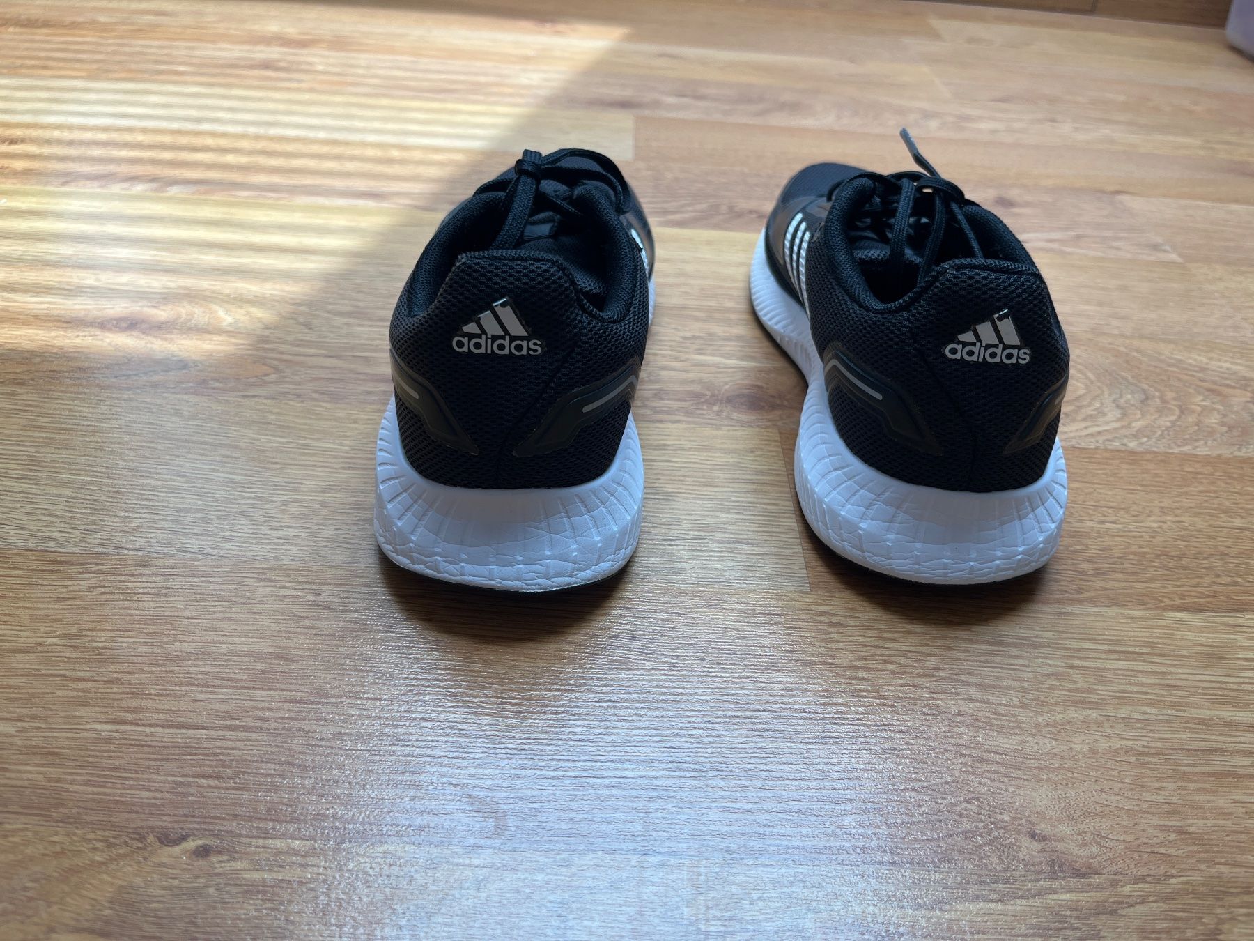 Adidas Herrenschuhe: Adidas taille 40 – Gebraucht aus Genève von fyshbird 3