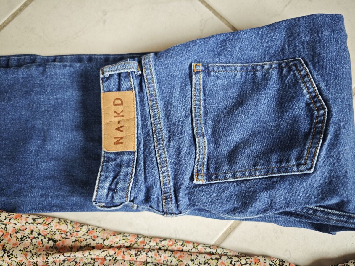 Vero Moda Kleiderpakete: Kleiderpaket Grösse S Jeans, Kleider, Bluse, Jäckli – Gebraucht aus Nuglar von nao_fr9z 2