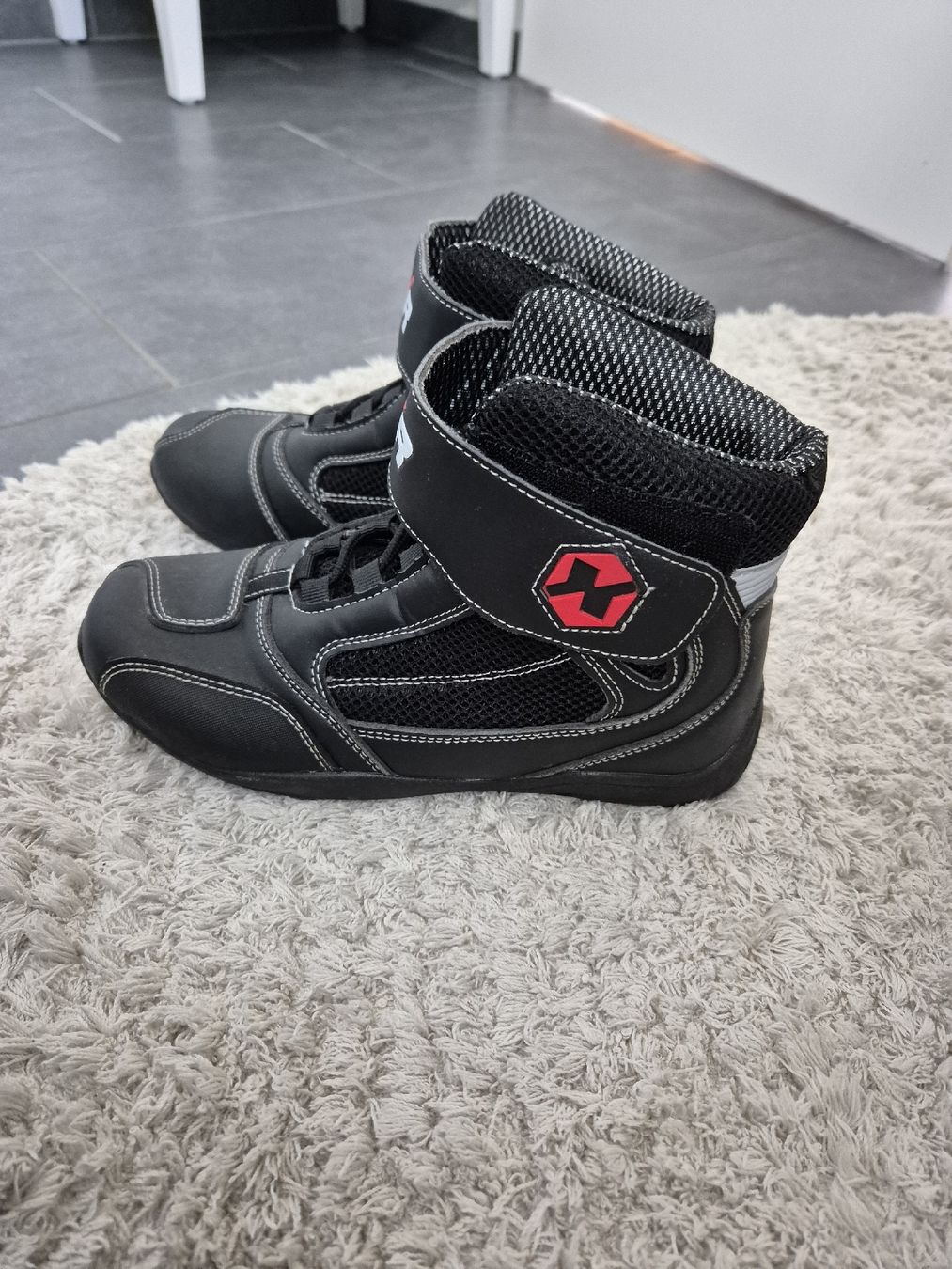 Scarpe da donna: Motorradstiefel DXR – Usato da Gempen venduto da ren_fw6c