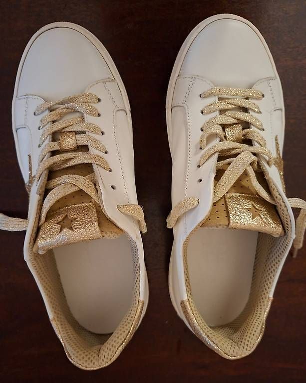 Scarpe da donna: Baskets en cuir – Usato da Conches venduto da Hermionne 1