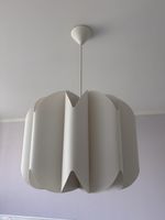 Weisse Deckenlampe IKEA