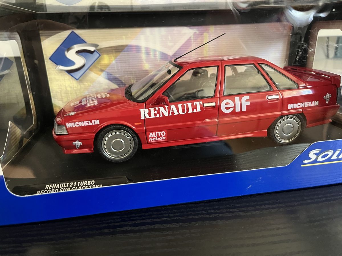 Renault Modellini d'auto: Renault 21 Turbo. 1:18 – Nuovo e nell'imballaggio originale da Rümlang venduto da Papamoll4 1