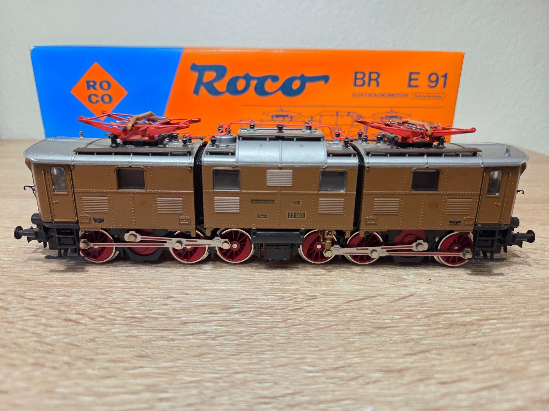 Roco Modelleisenbahnen: Roco 04139 B E-Lok BR E91 DR H0 – Gebraucht aus St-Aubin-Sauges von Lo_Go