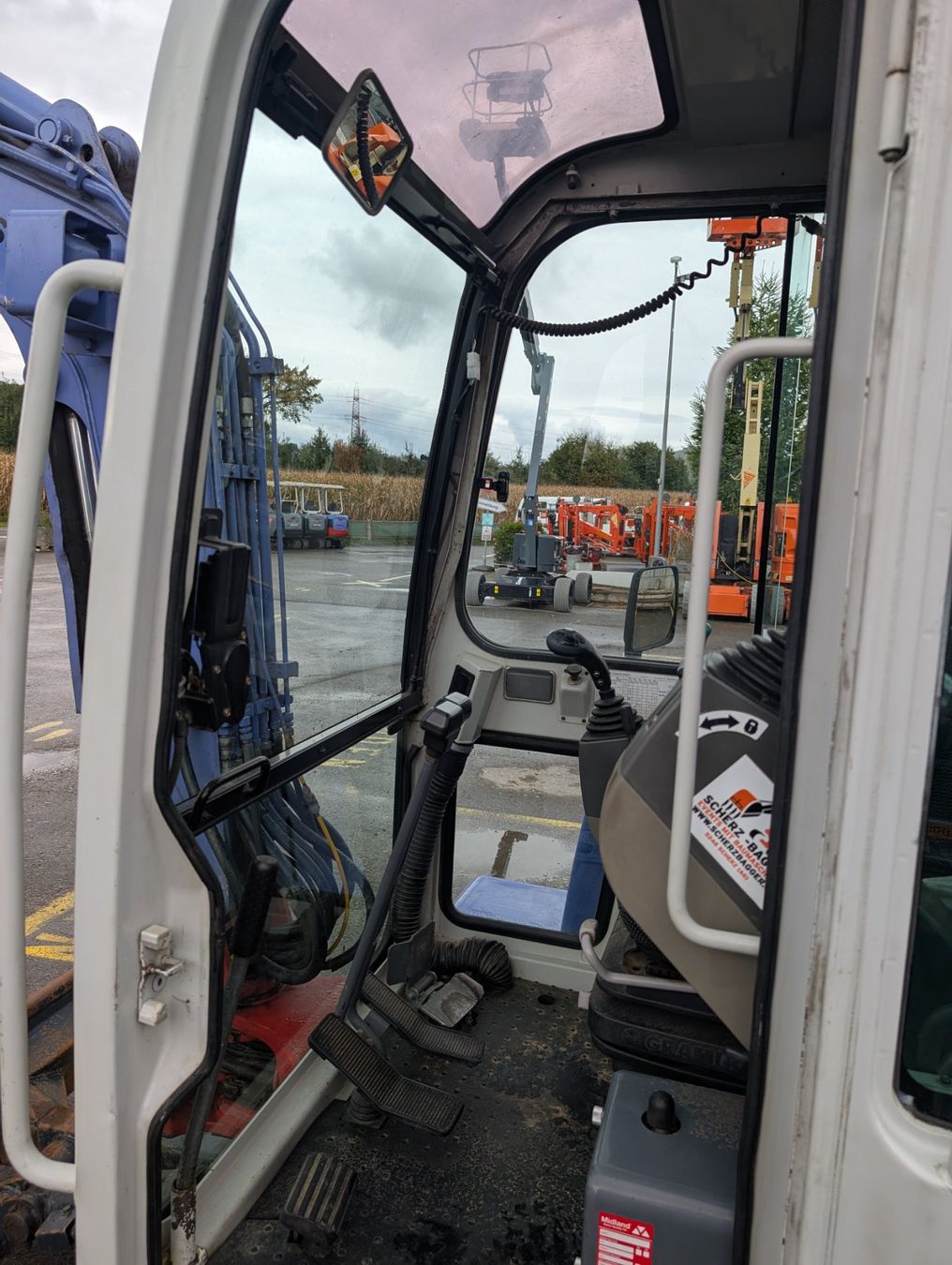 Takeuchi Escavatori: Bagger Takeuchi TB125 / Diesel / 2.7t – Usato da Scherz venduto da Mietpoint_Hossli 5